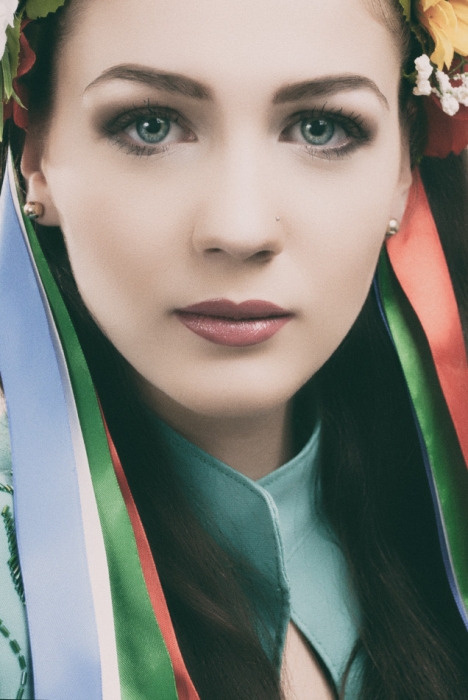 Portrait with Ukrainian folklore ribbons. Studio A. Krivitsky. кривикий