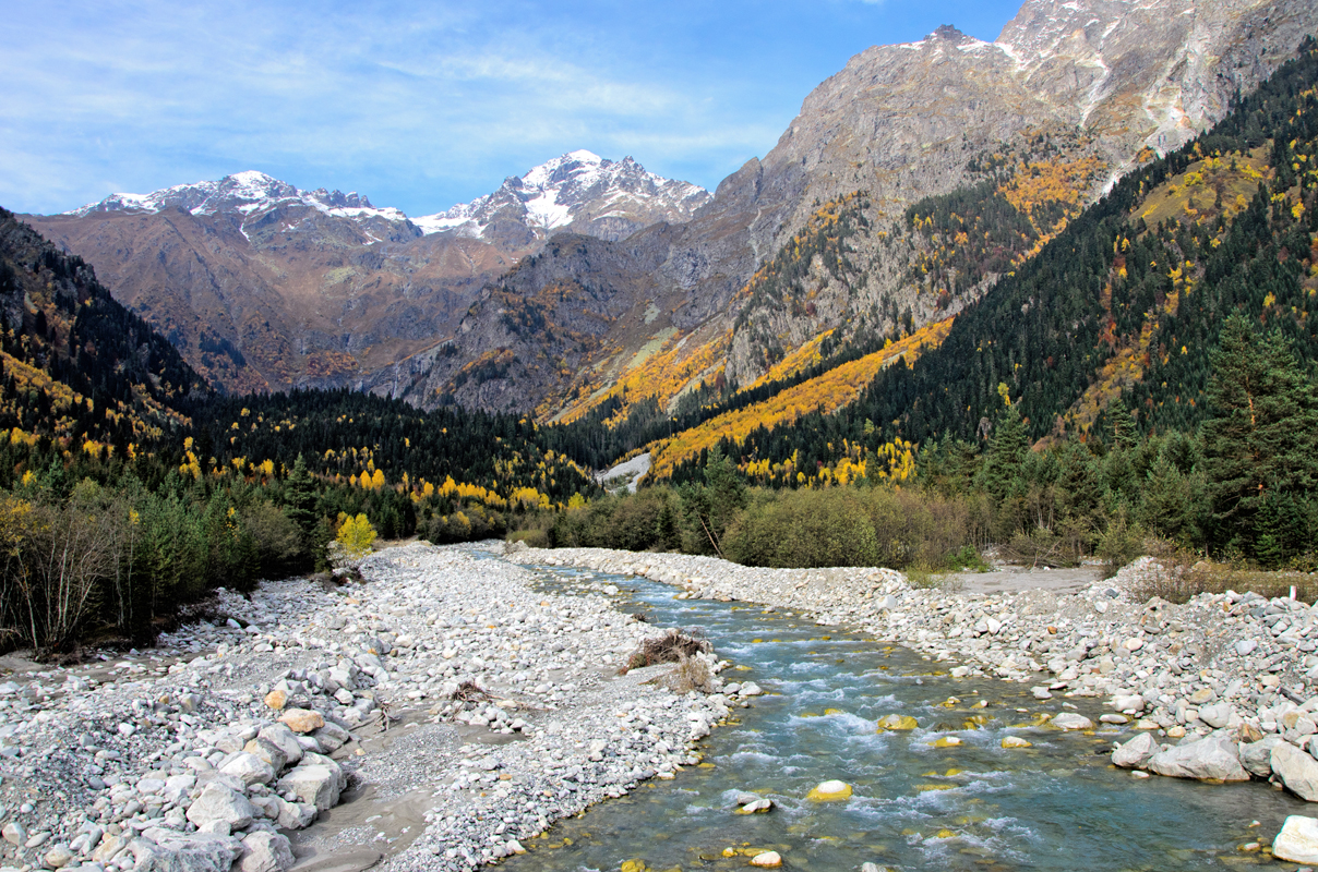 Горная вода горы, грузия, осень, река