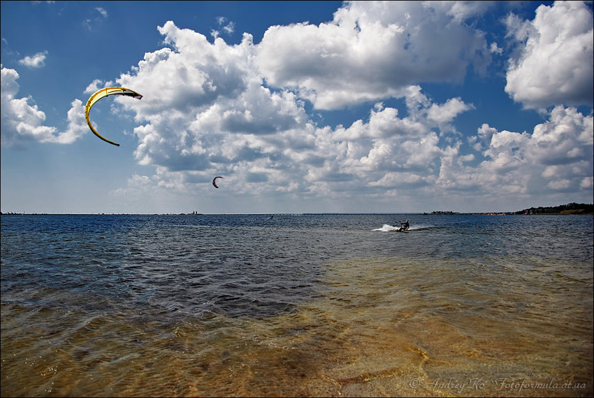 Kitesurfing