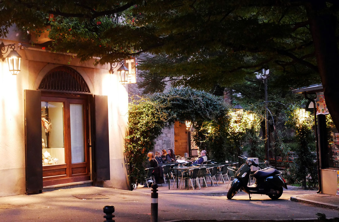 Citta Alta ночью bergamo, citta alta, безвиз., бергамо, италия, отдых, отпуск, путешествие