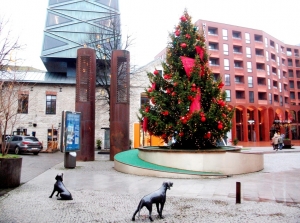 Dogs near the Christmas tree