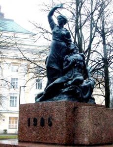 Monument to those killed in 1905 in Tallinn