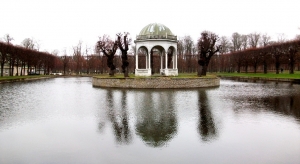 A pond with a gazebo in Kadriorg Park