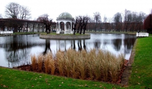 A pond with a gazebo in Kadriorg Park