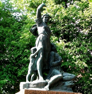 Monument to those killed in 1905 in Tallinn