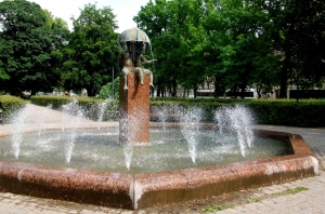 Fountain with sculptures of boys in a Tallinn park