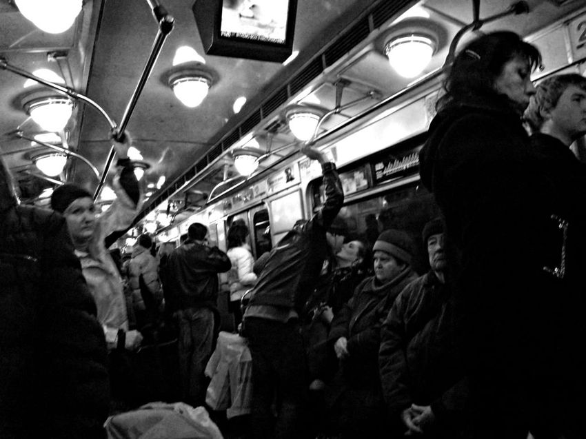 Кохання в метро... метро, жанр, кохання, люди, київ