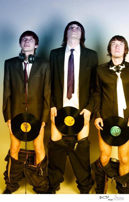 Naked djs
