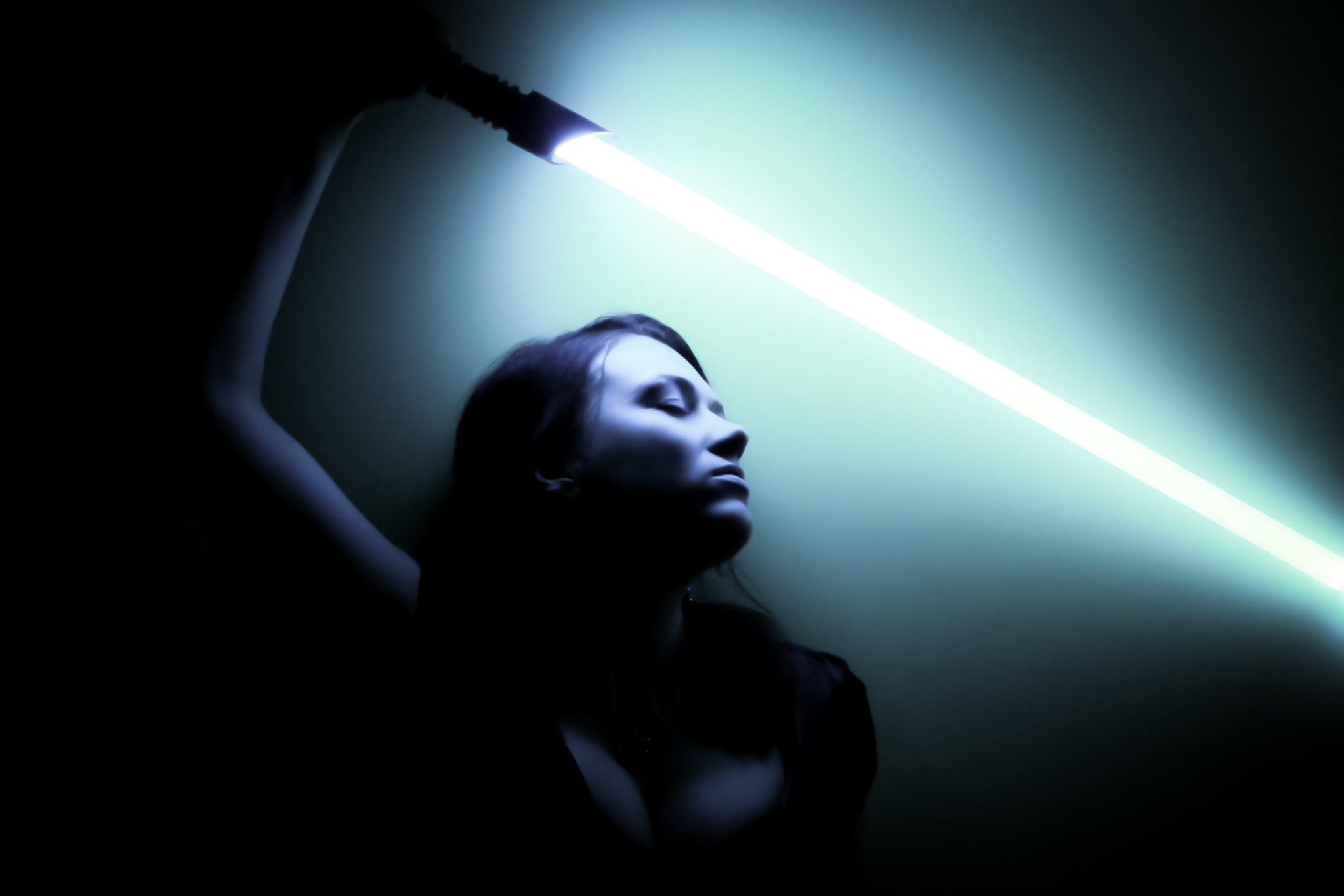 In light of Force девушка, свет, girl, portrait, портрет, ночное фото, dark
