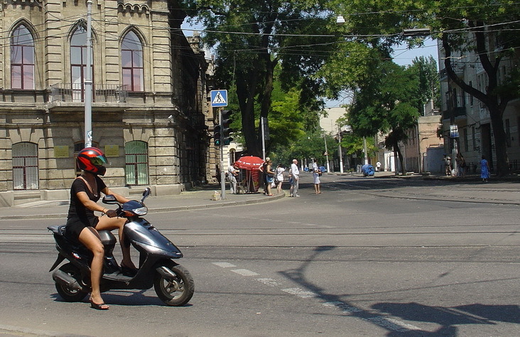 ПОМЕХА СЛЕВА.