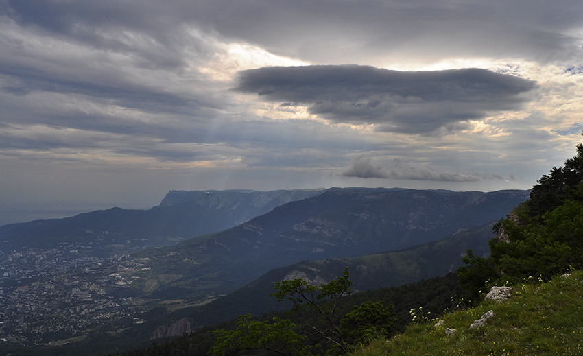 ufo attacks Yalta ))