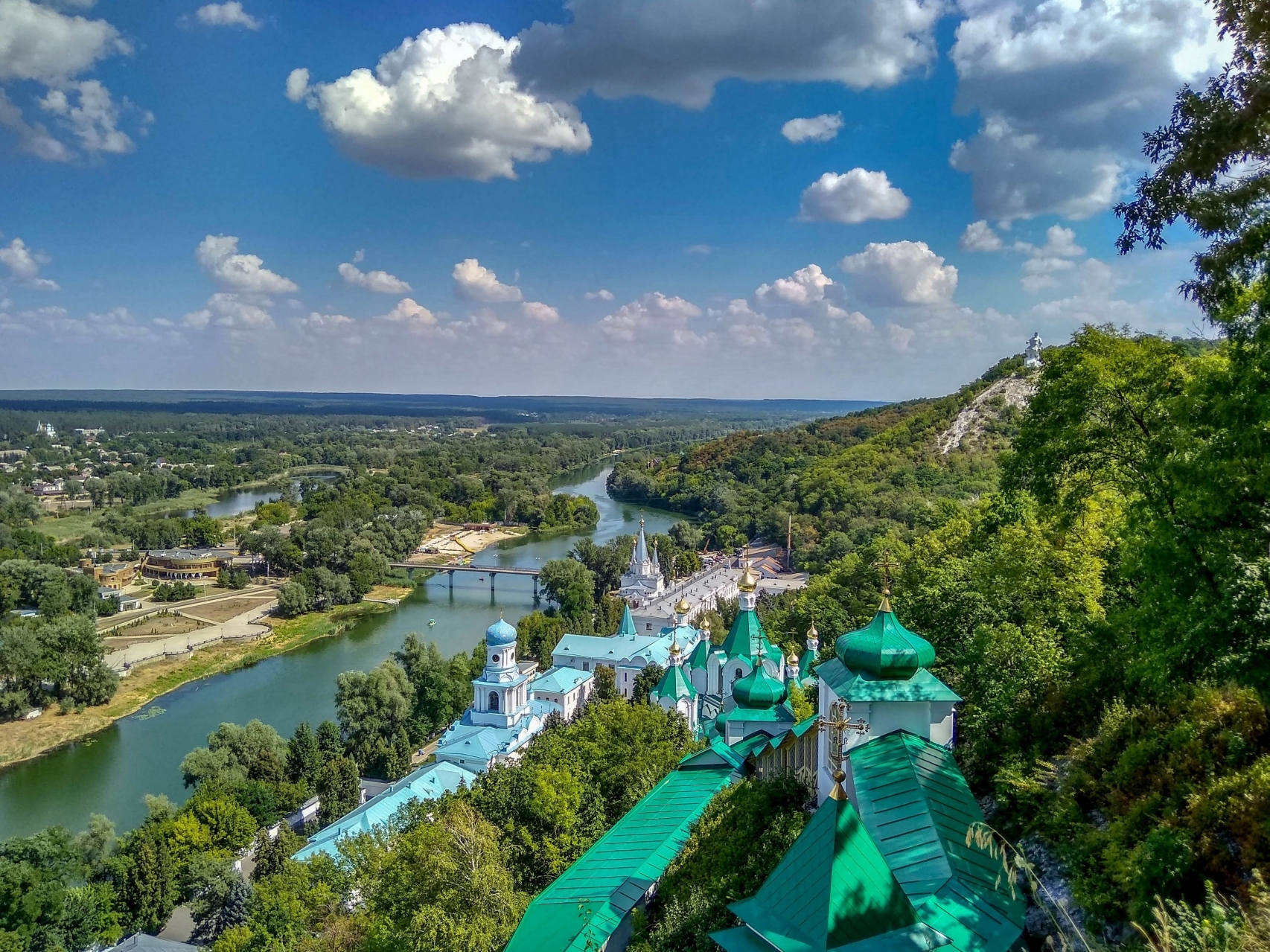 Святогірськ