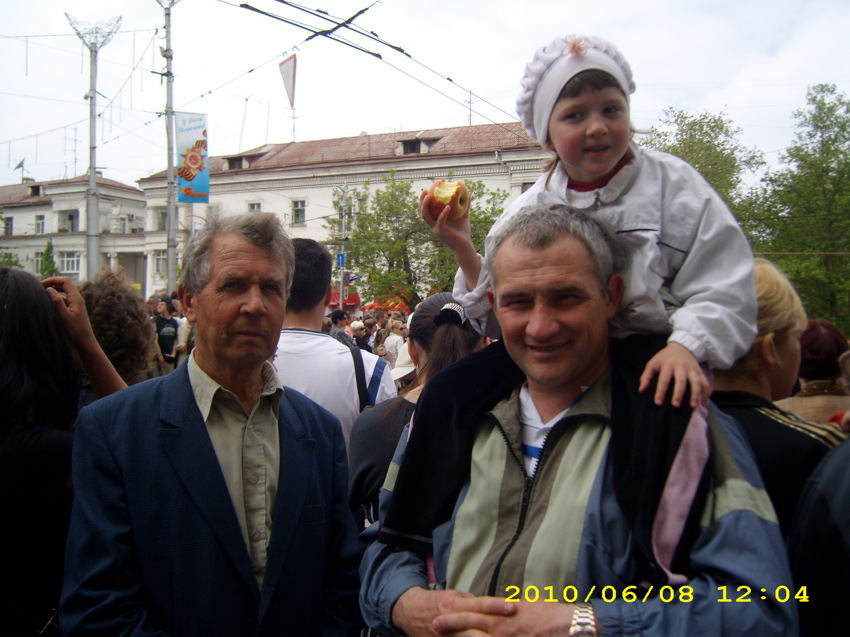 ...Я С ДОЧКОЙ город, севастополь, дочка, площадь лазарева