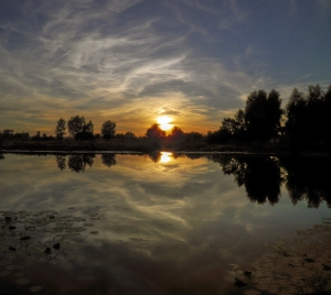 Захід сонця на озері Солонецькому