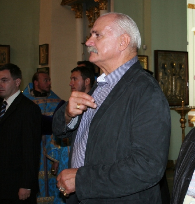 Михалков в храме портрет