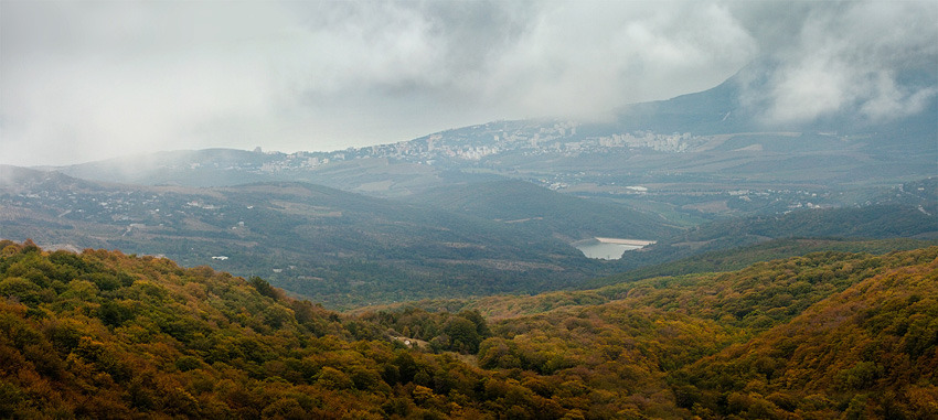 Вид на Алушту с облаками алушта, горы, осень, пейзаж, крым