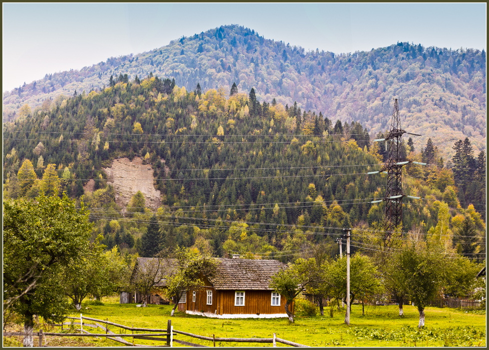 Карпатские мотивы дом, горы, природа, осень, пейзаж