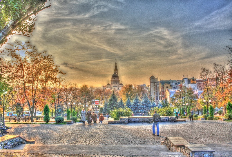 город