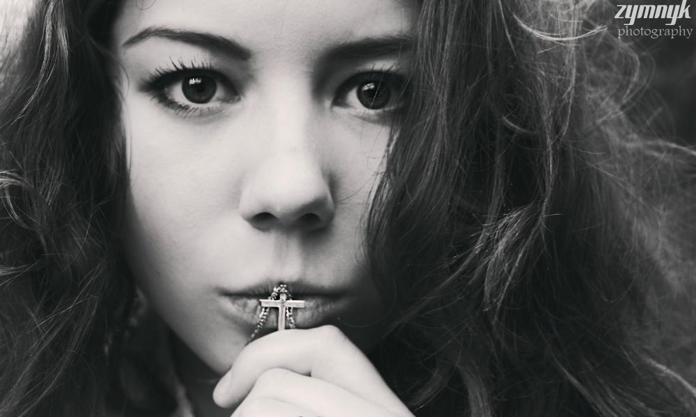 belief глаза, вера, бог, крест, черно-белая фотография